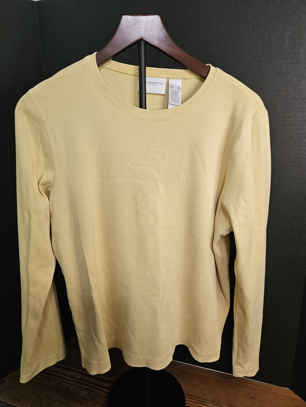 Liz Claiborne Pale Yellow Ribbed Crewneck Top